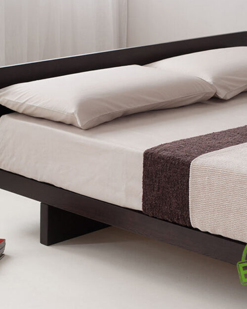 Кровать из массива Кумо